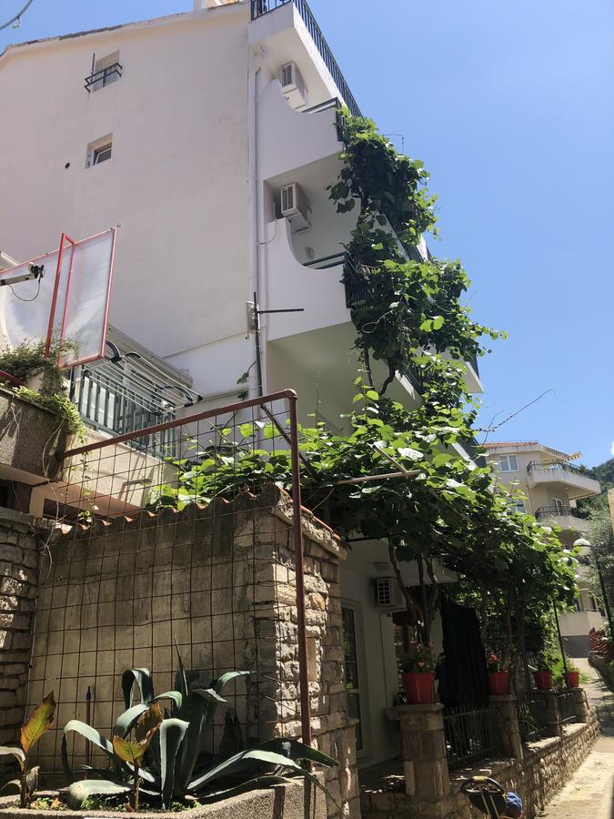 Apartmani Jedro Rafailovici Exterior foto